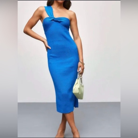 Vici Dresses & Skirts - VICI | All That Class Ribbed One Shoulder Midi Dress